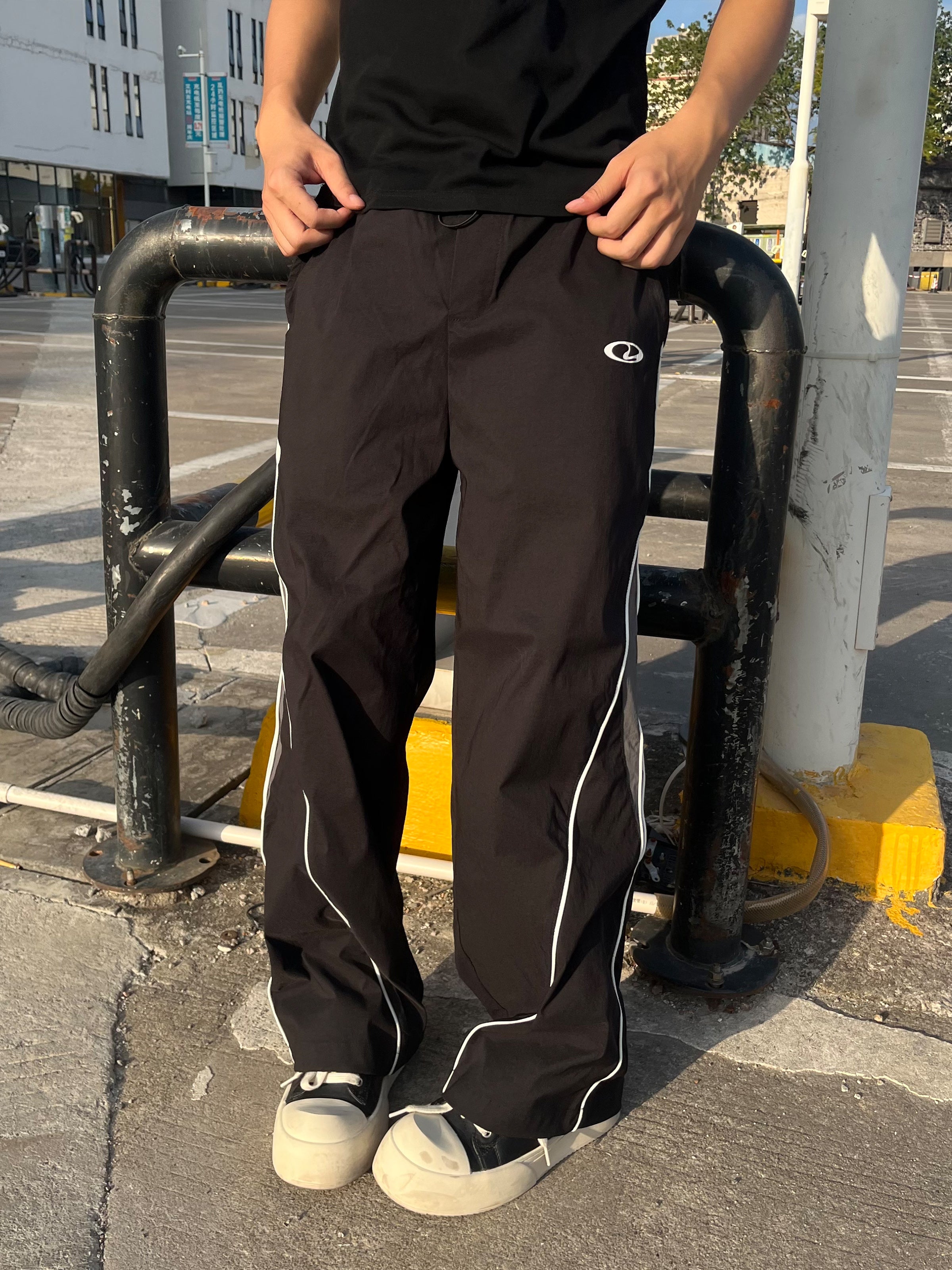 Urban Bloc | Color-Blocked Cargo Sweatpants