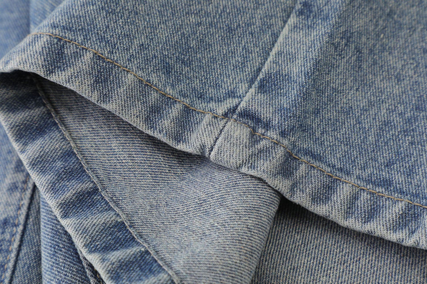 Light Wash | Vintage Ripped Baggy Jorts - Santo 