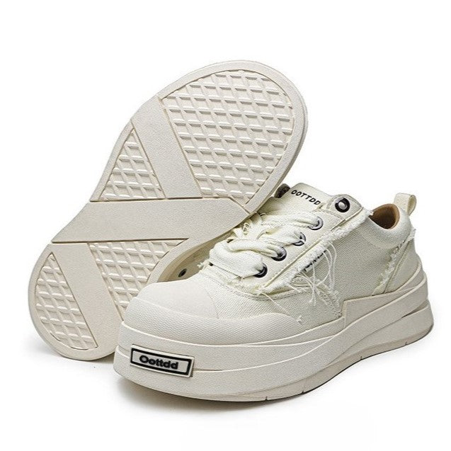 Raggedy | Distressed Canvas Sneakers - Santo 