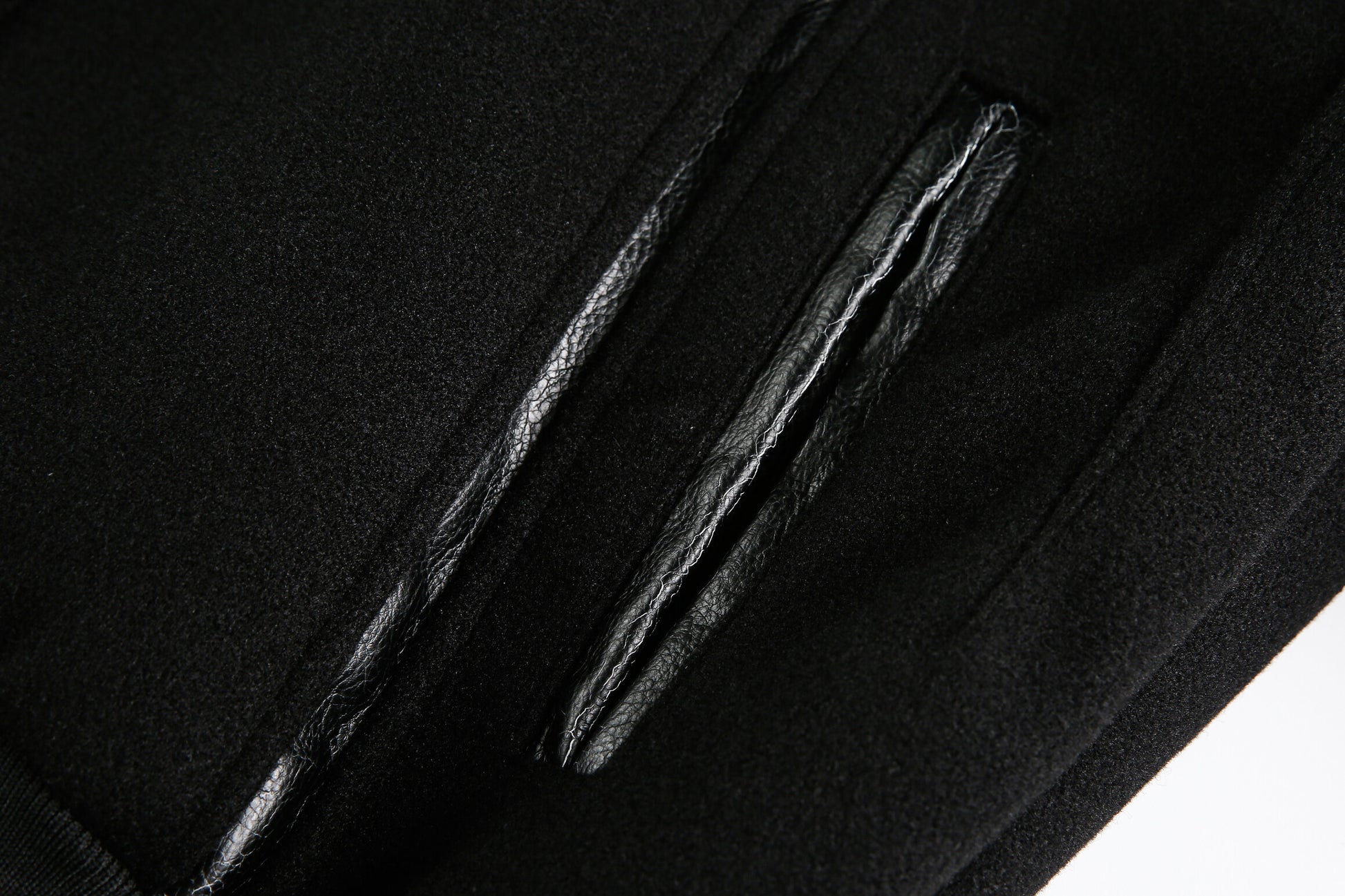 Retro Streetwear Outerwear | Vintage Leather Bomber Jacket - Santo 