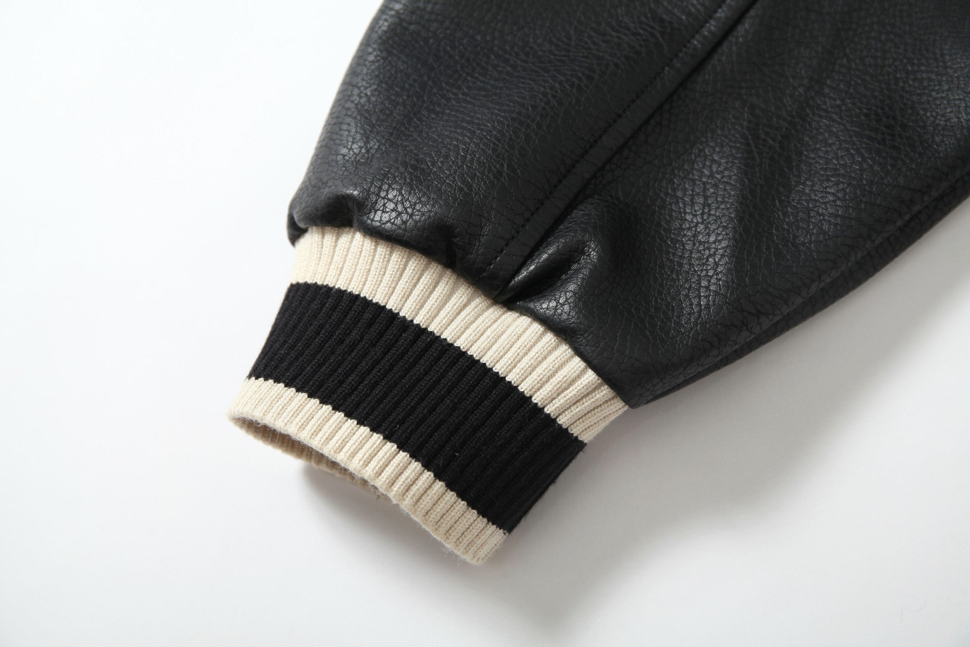 Vintage-Inspired Illustrated Bomber Jacket - Santo 