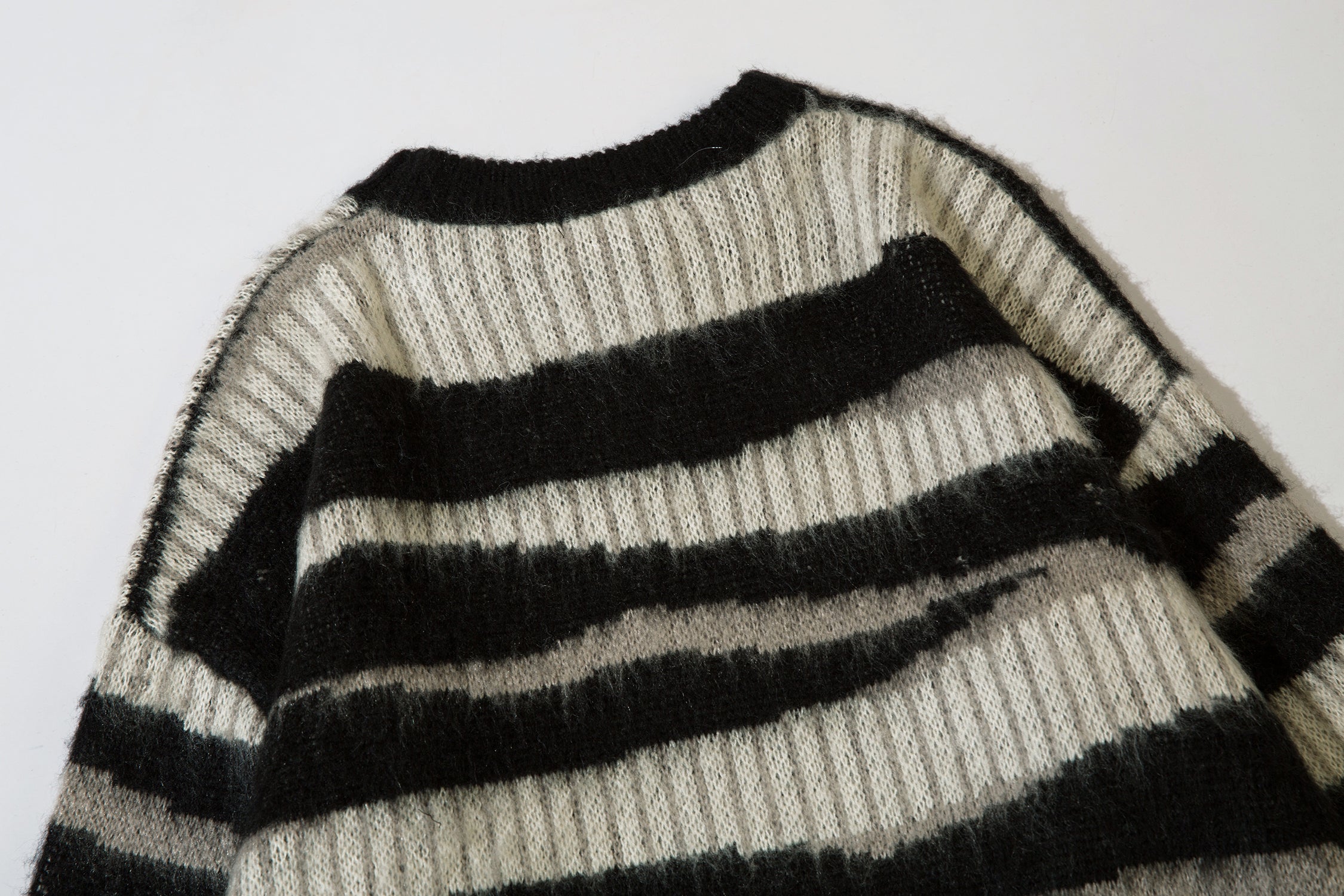 Zebrastreifen | Gemütlicher High Street Strickpullover