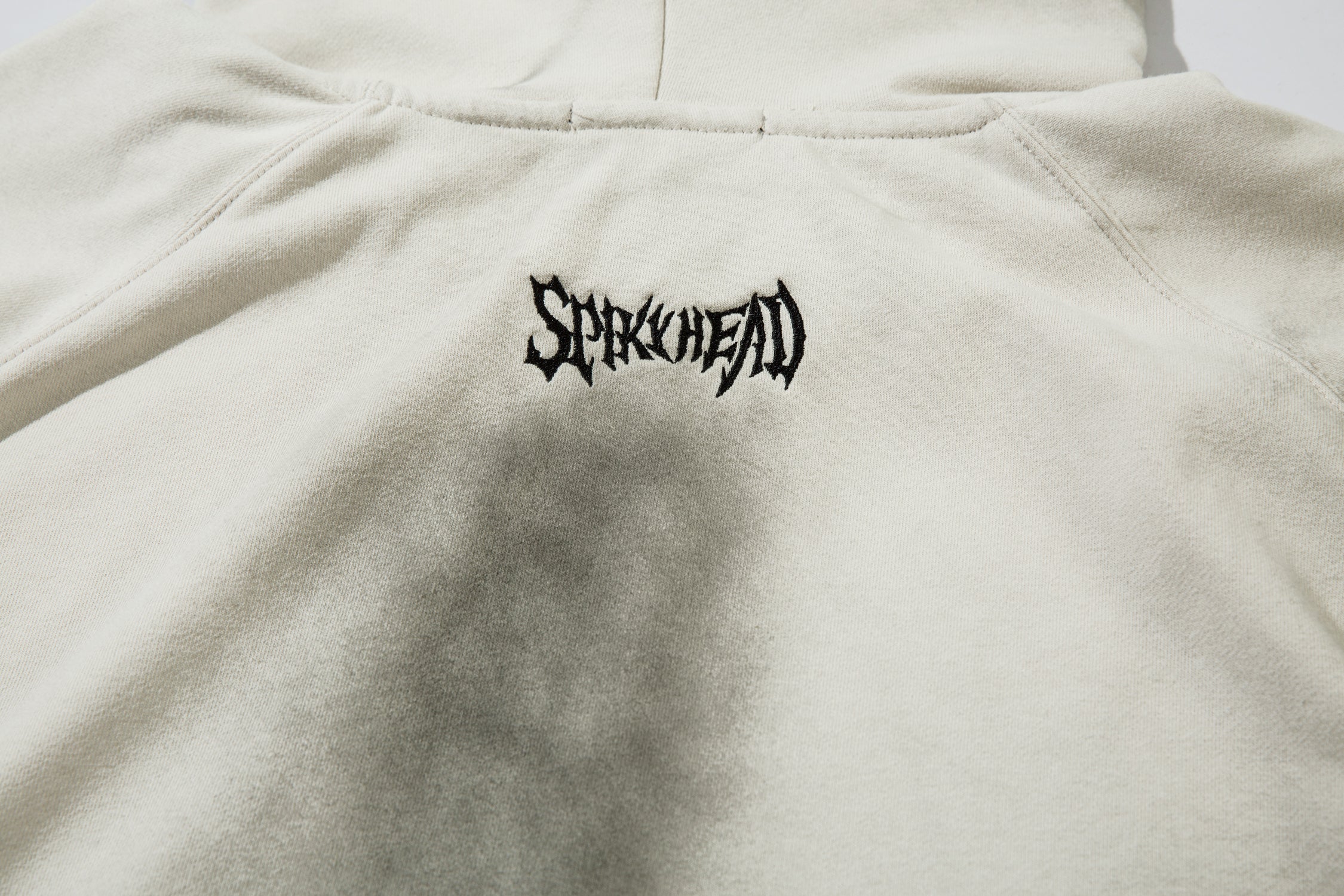 Spikehead | Sweat à capuche tie-dye audacieux