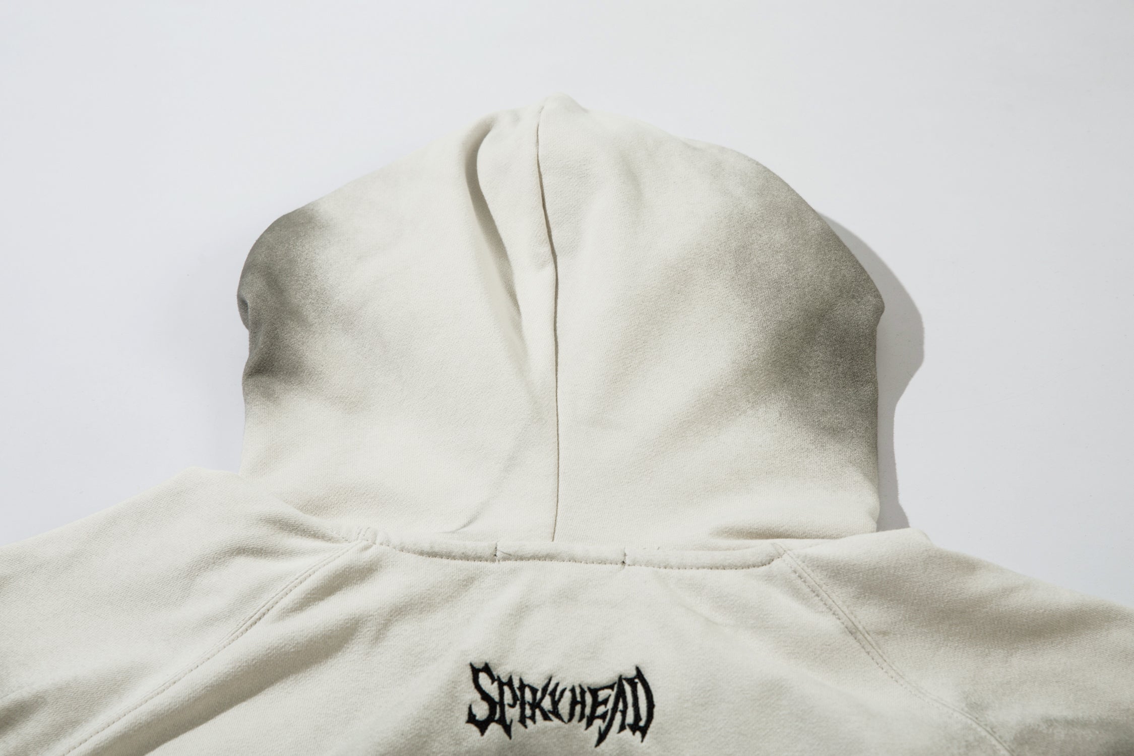 Spikehead | Sweat à capuche tie-dye audacieux