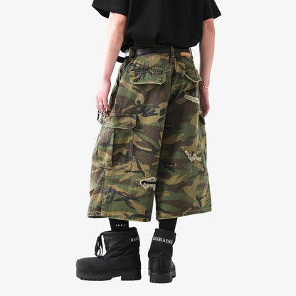 Destroyed Camo | Baggy Cargo Shorts - Santo 