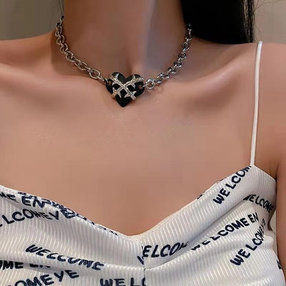 Gothic Unisex Black Love Necklace Hip Hop Vintage Accessories Fashion Gift Punk Necklaces Jewelry Woman Man - Santo 